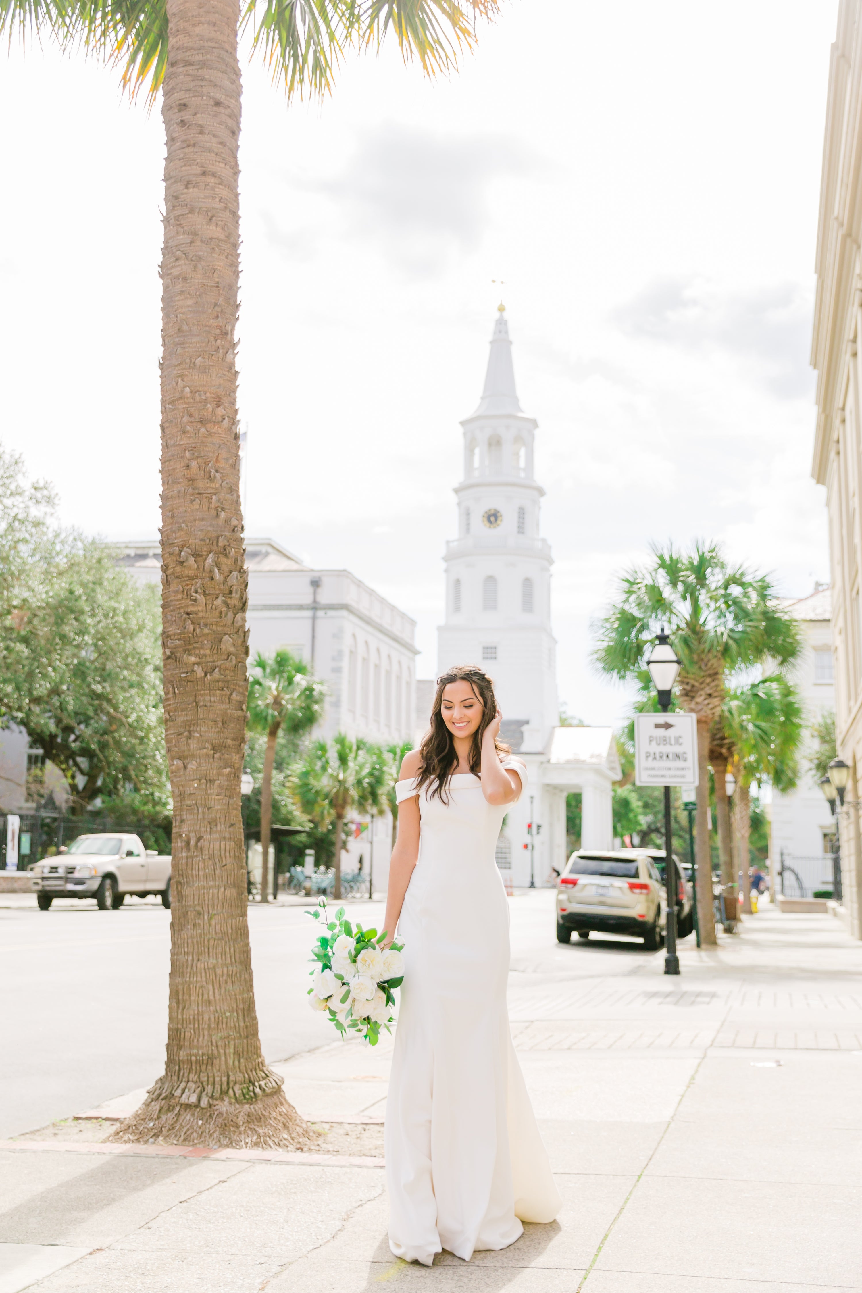 SAVE Money by Renting LUX Bridal Bouquets