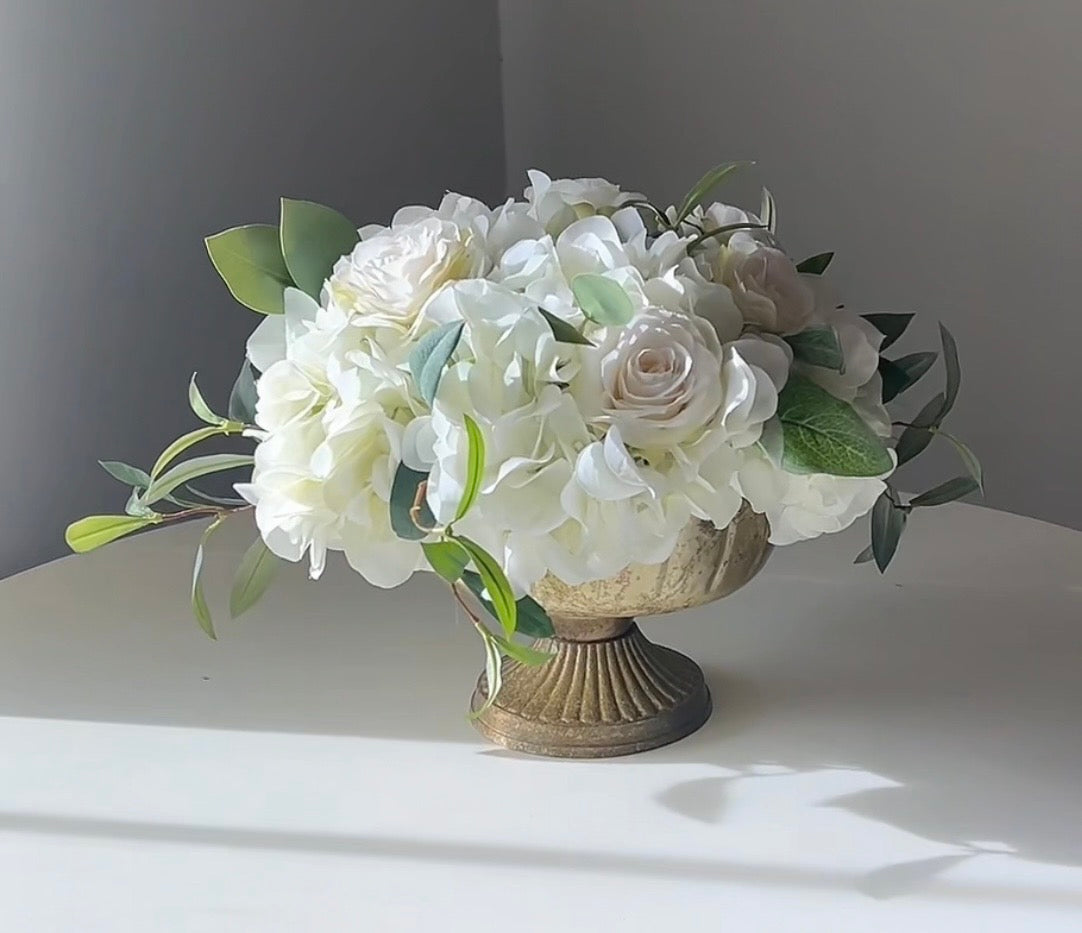 Venetian White Luxe Centerpiece (SAMPLE)