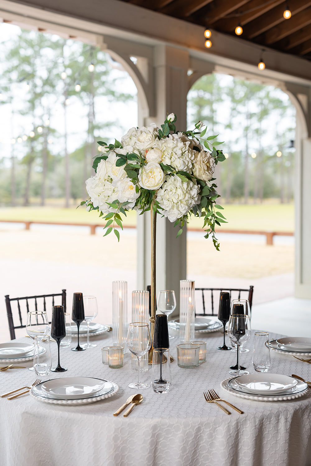 Tall Centerpiece (Stand Included) – Wedding Flowers For Rent