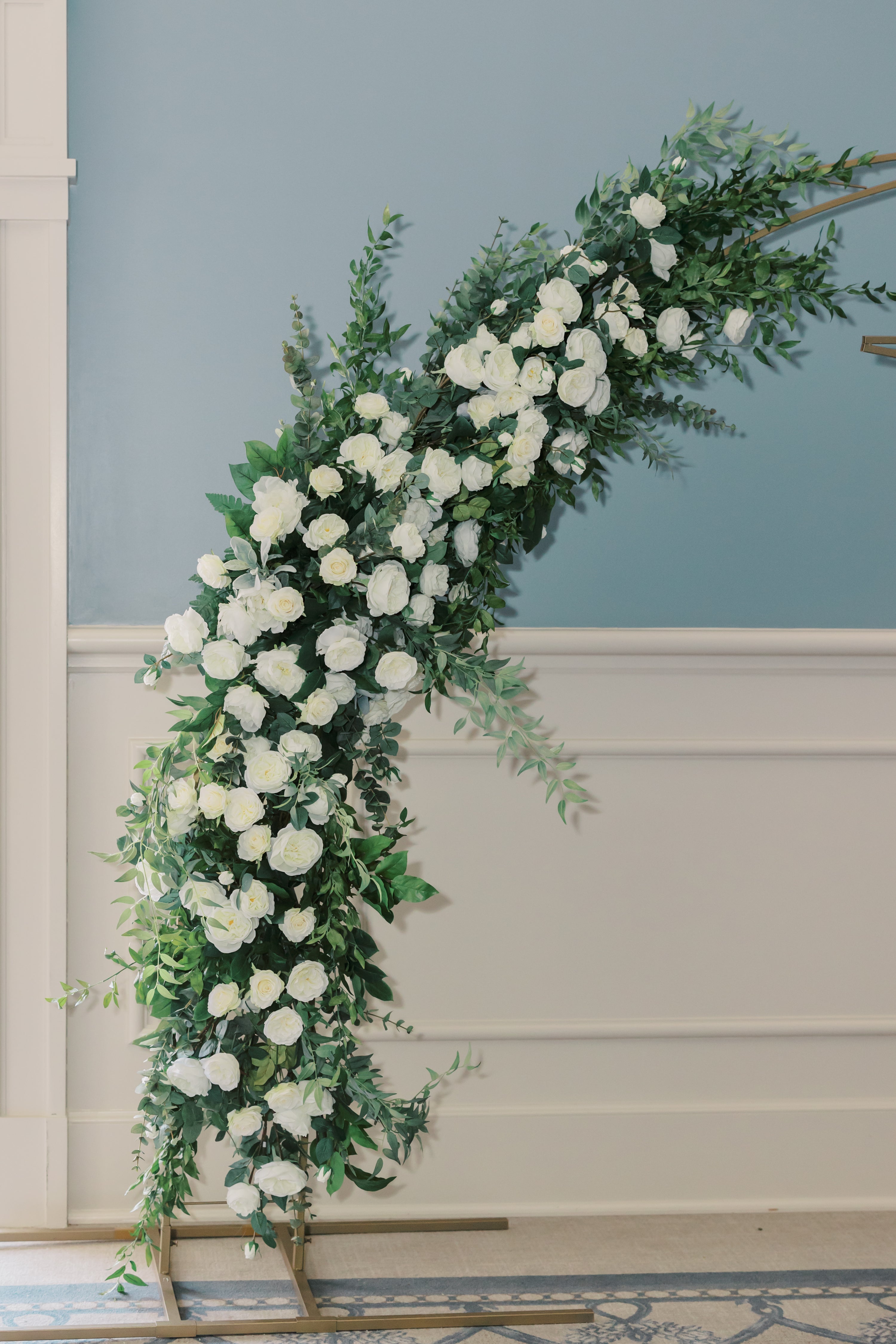 Broken Arch Floral Pillars Wedding Flowers For Rent