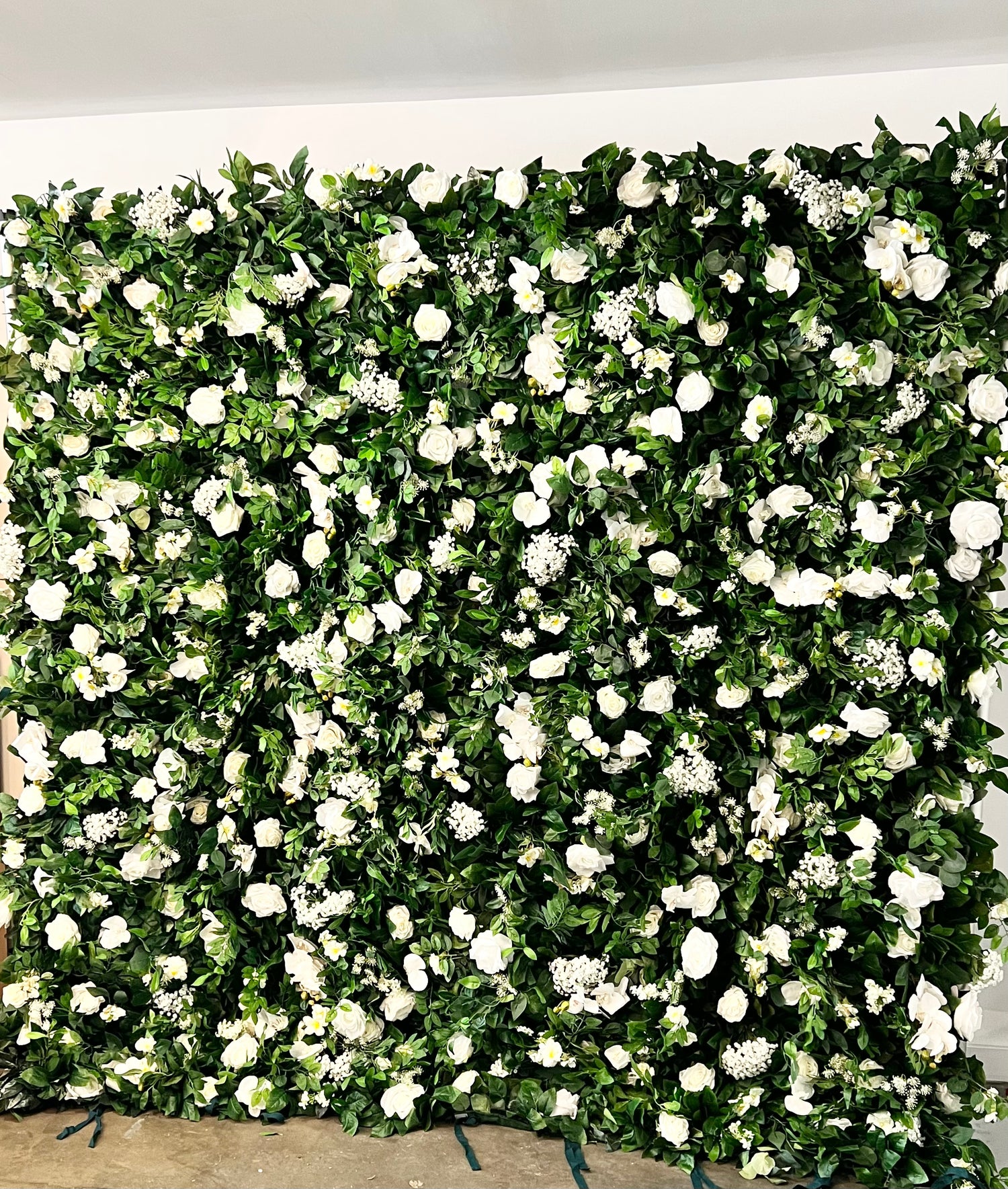 Venetian Flower Wall – Wedding Flowers For Rent